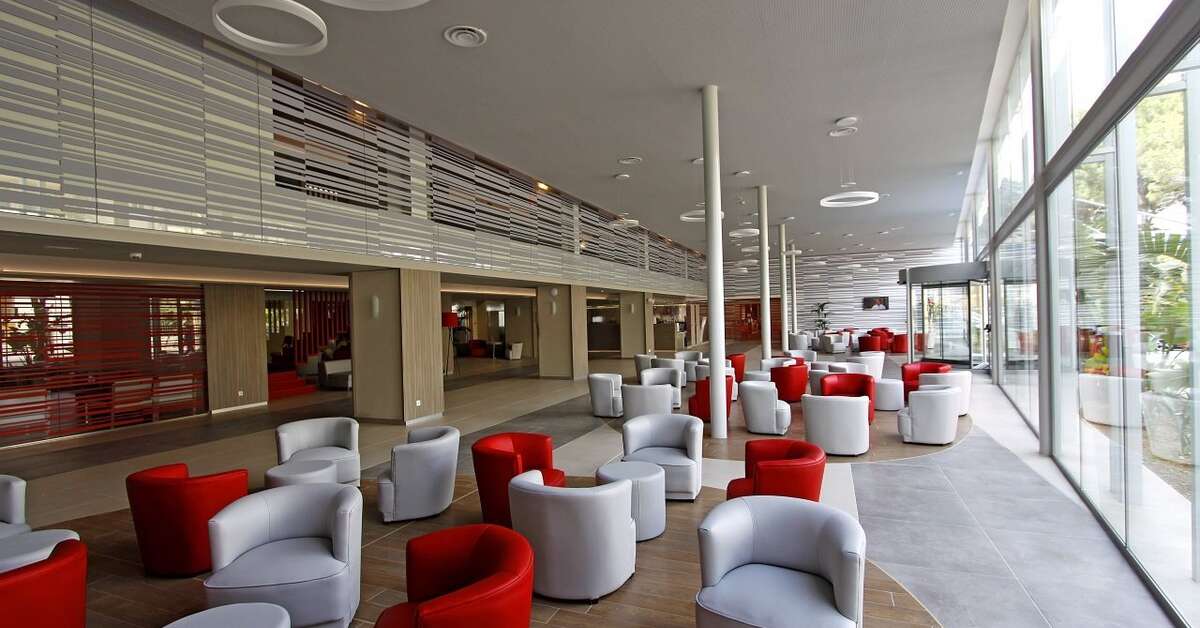 Ein Foto vom Innenbereich im BG Tonga & Suites Tower Design Hotel