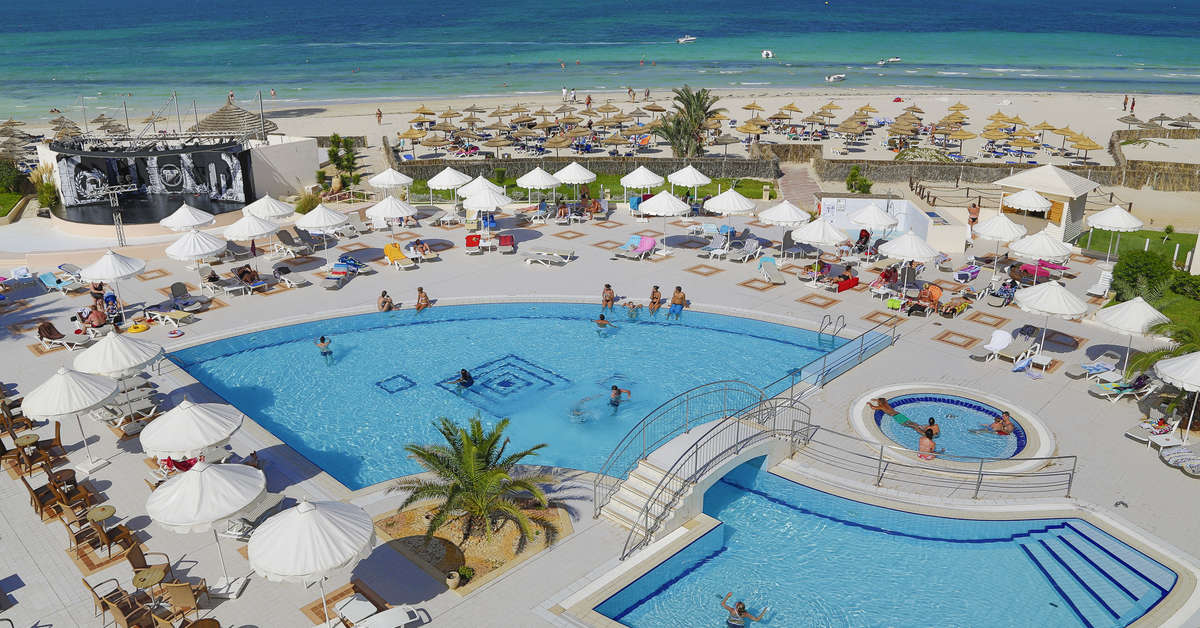 Ein Foto vom Pool im Telemaque Beach & Spa