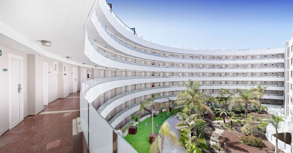 Een foto van de buitenkant van Bull Hotel Escorial & Spa