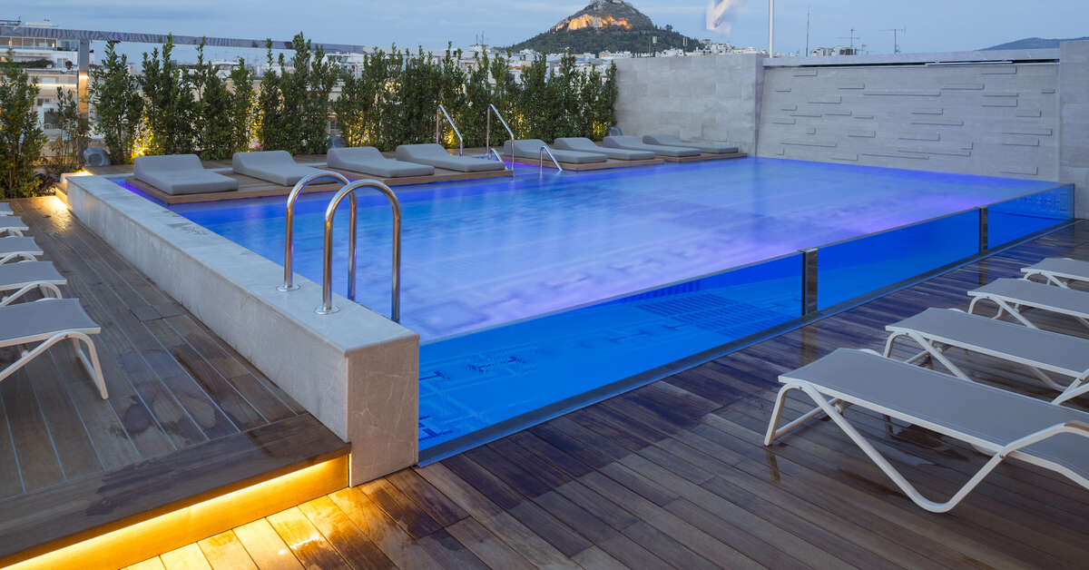 Ein Foto vom Pool im Electra Metropolis Hotel