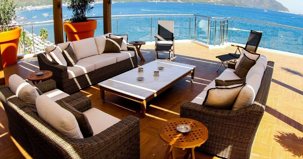 Een foto van het terras bij Hotel Elegance
