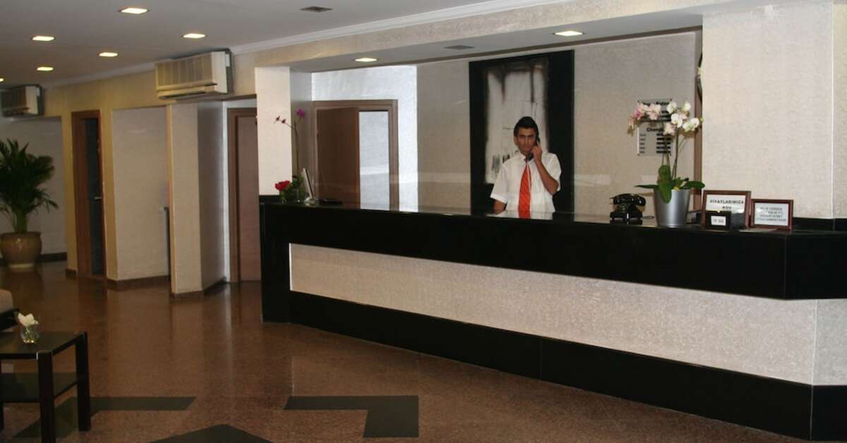 Een foto van het interieur van Elysee Beach Hotel