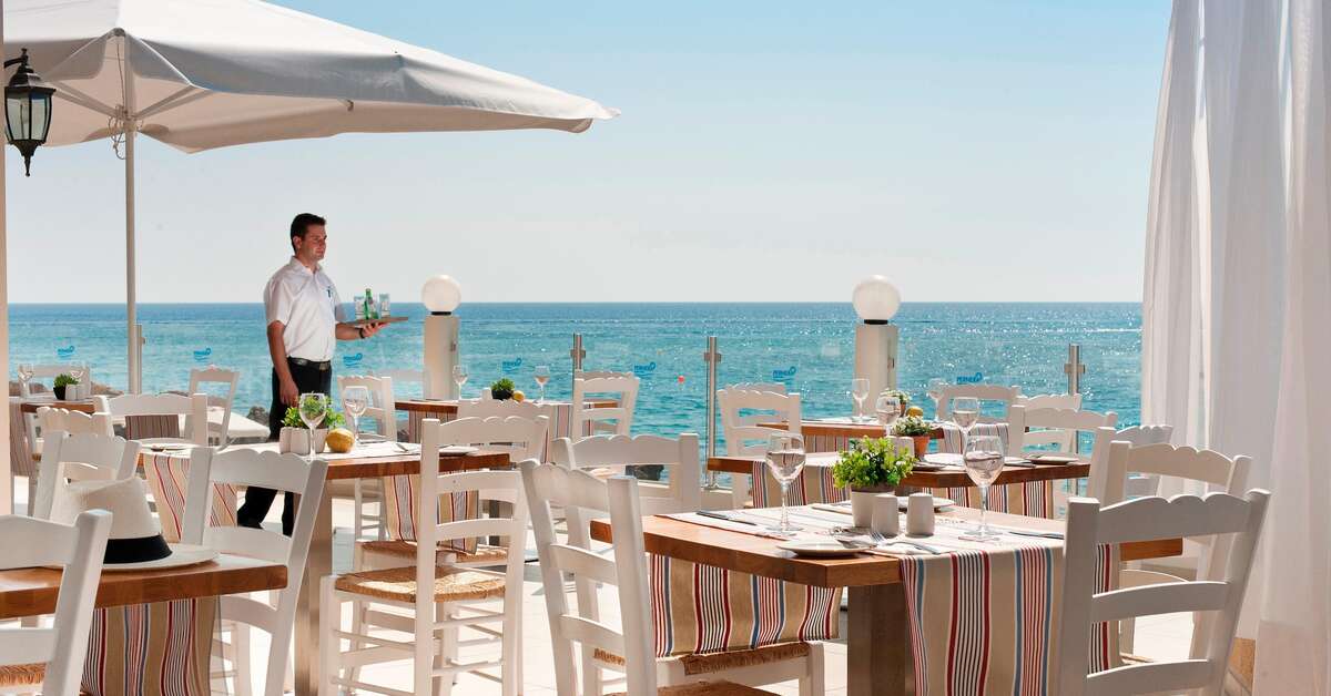 Ein Foto von den Einrichtungen im Pernera Beach Hotel