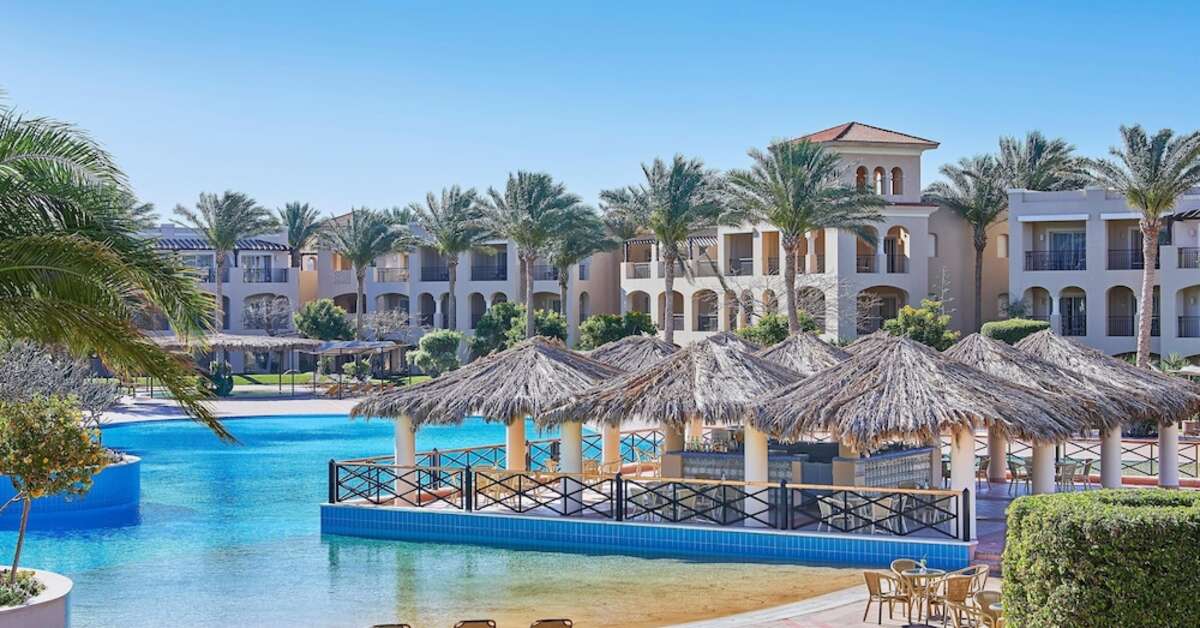 Een foto van het zwembad bij Jaz Mirabel Resort