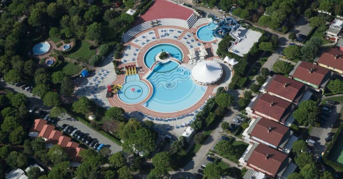 Een foto van het zwembad bij Sant'Angelo Village