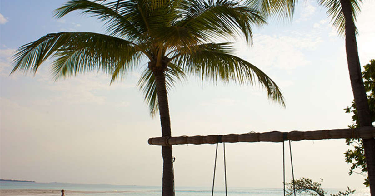 Een foto van het strand bij Kuredu Island Resort