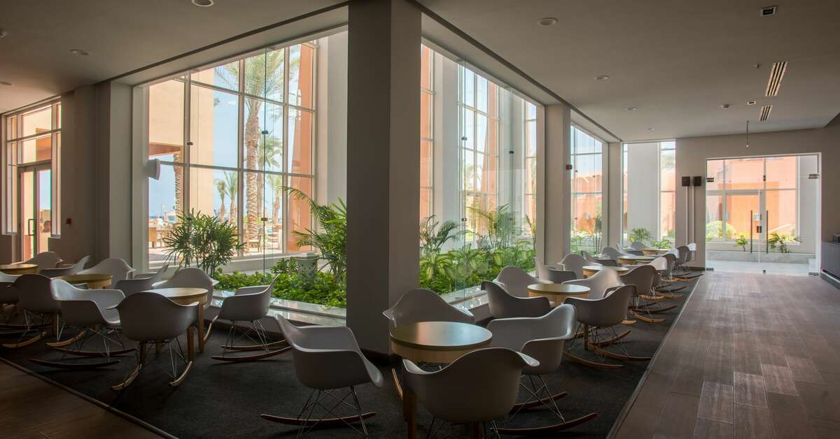 Een foto van het interieur van Novotel Marsa Alam