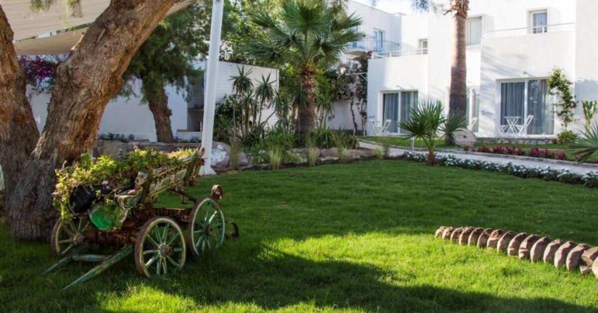 Een foto van de buitenkant van Charm Beach