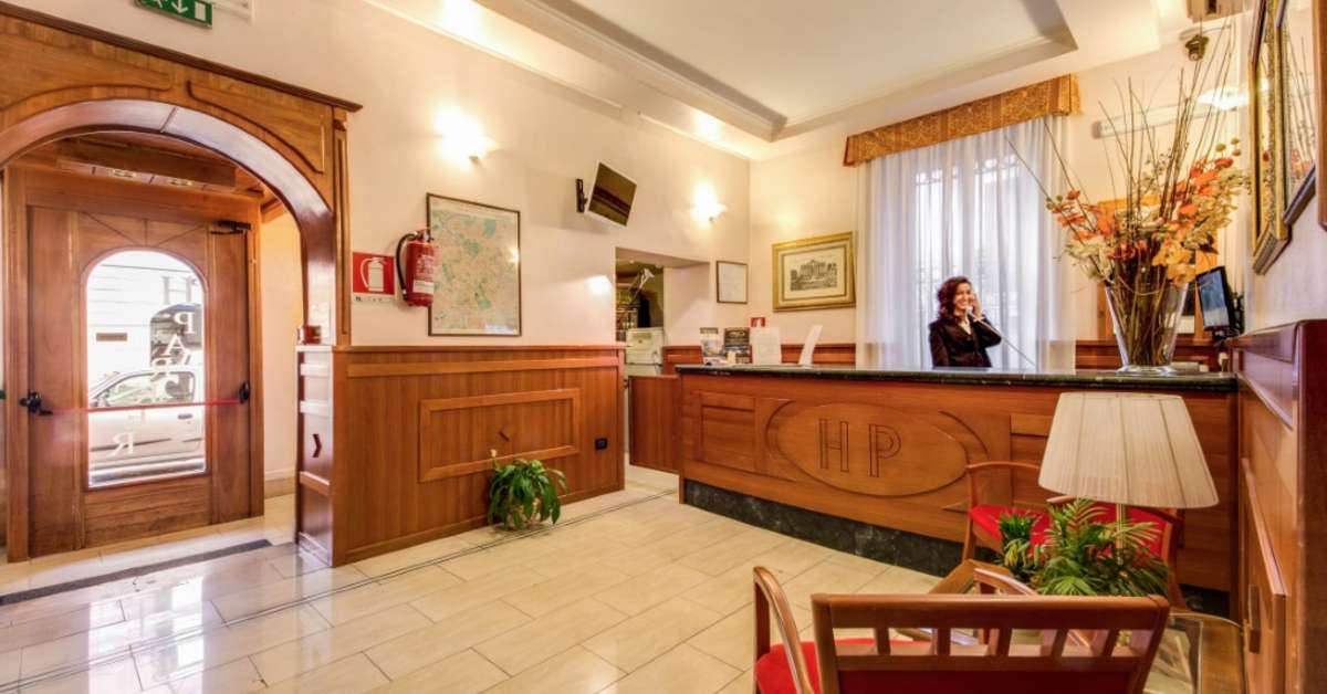 Een foto van het interieur van Hotel Parker