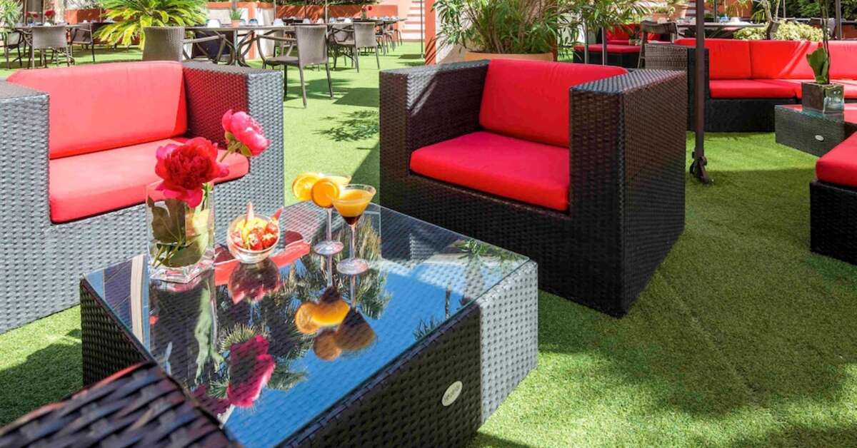 Een foto van het terras bij Novotel Nice Centre Vieux Nice