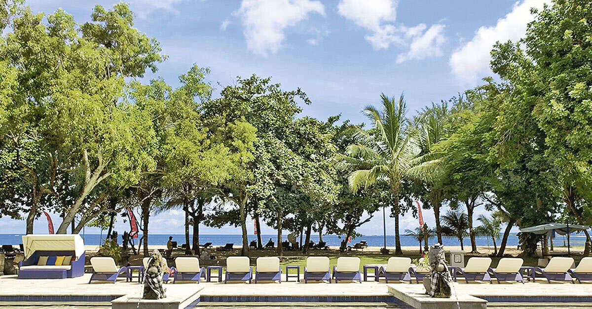 Een foto van het zwembad bij Mercure Resort Sanur