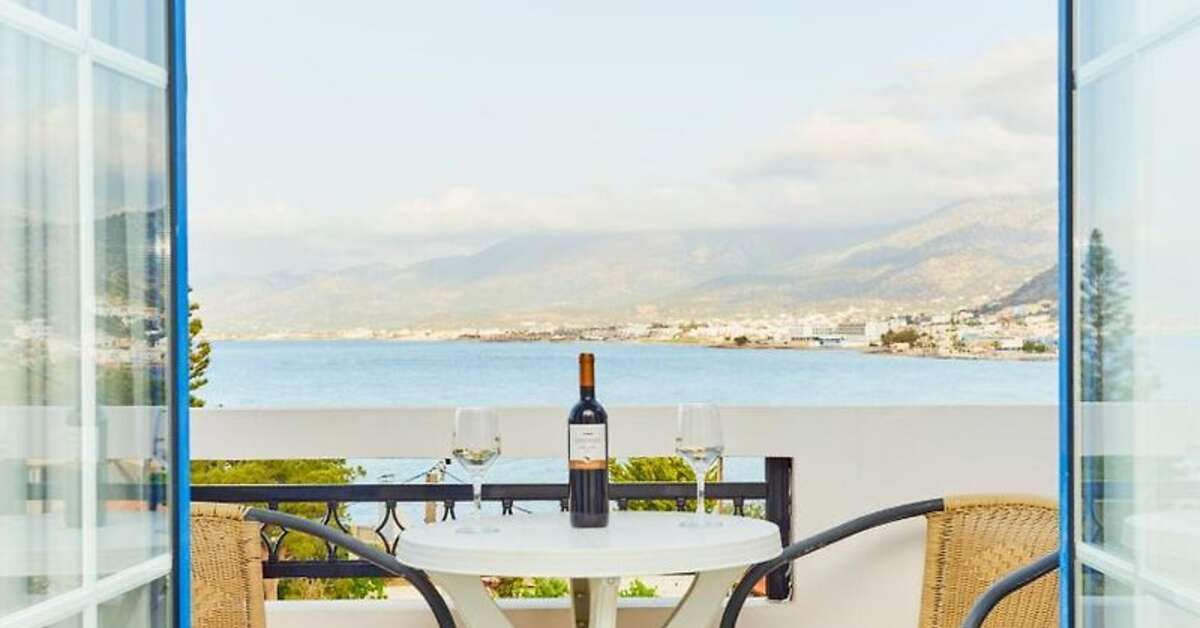 Ein Foto Veneto Sea View Apartments