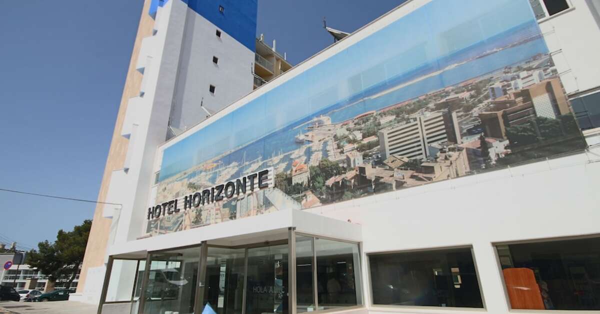 Een foto van de buitenkant van Hotel Amic Horizonte