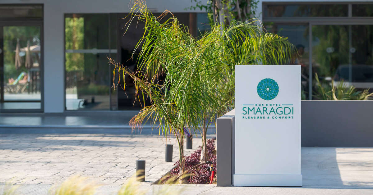 Een foto van de buitenkant van Smaragdi Kos Hotel