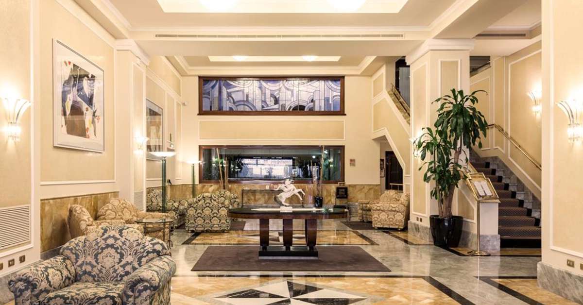 Een foto van het interieur van Adi Doria Grand Hotel