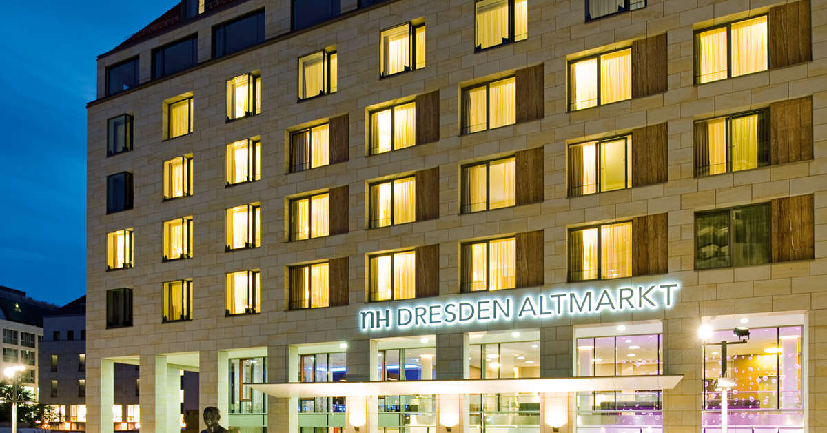 Een foto van de buitenkant van NH Collection Dresden Altmarkt
