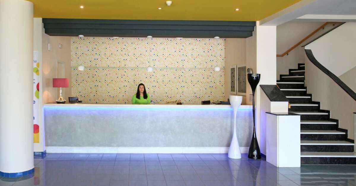 Een foto van het interieur van Kakkos Terra Blue