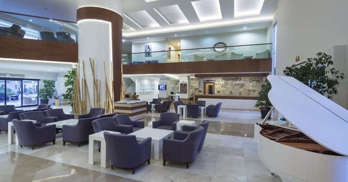 Een foto van het interieur van Green Bay Resort & Spa