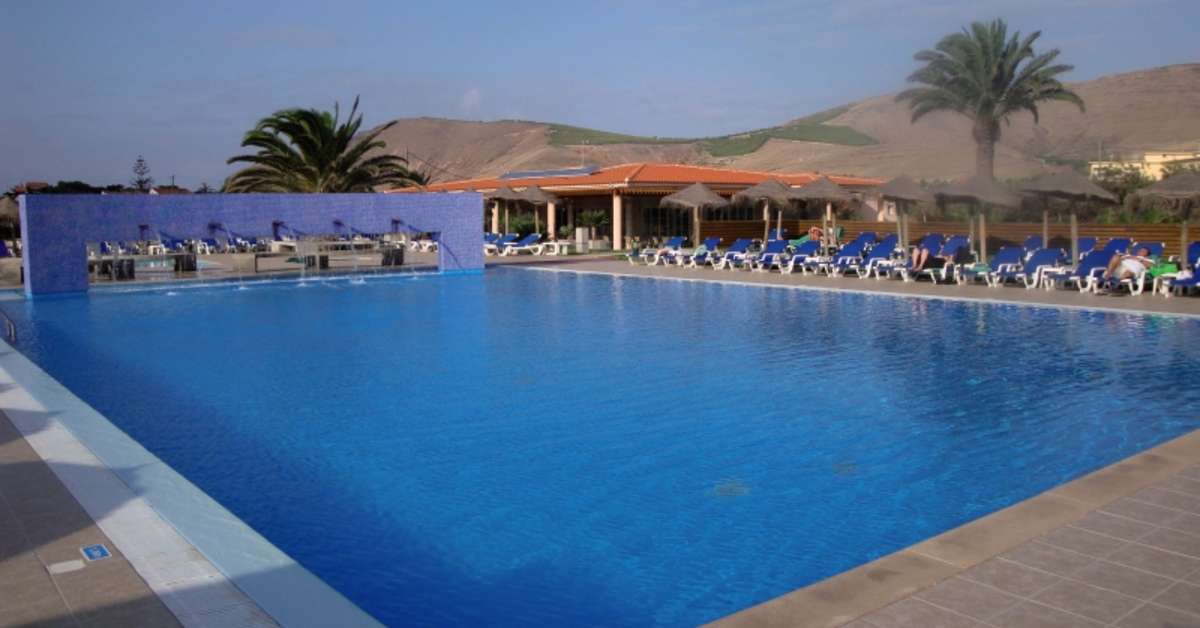 Een foto van het zwembad bij Vila Baleira Porto Santo Resort