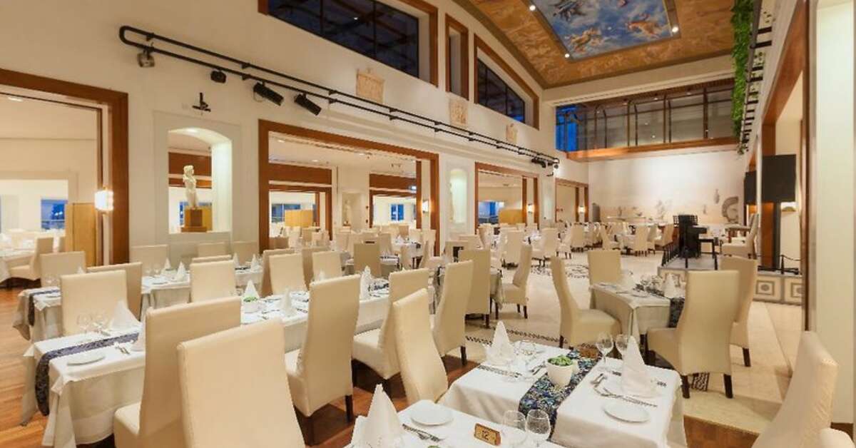 Een foto van St. Raphael Resort