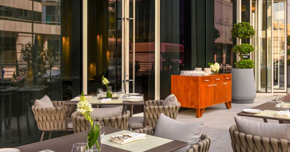 Ein Foto Grand Mercure Dubai City