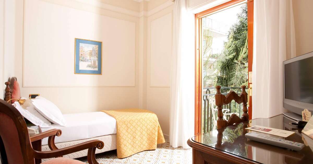 Ein Foto Grand Hotel De La Ville
