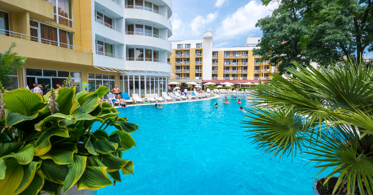 Een foto van het zwembad bij Sun Palace Aparthotel