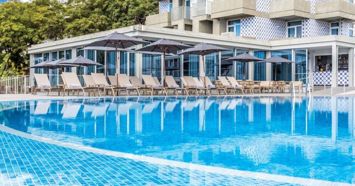 Een foto van het zwembad bij Allegro Madeira
