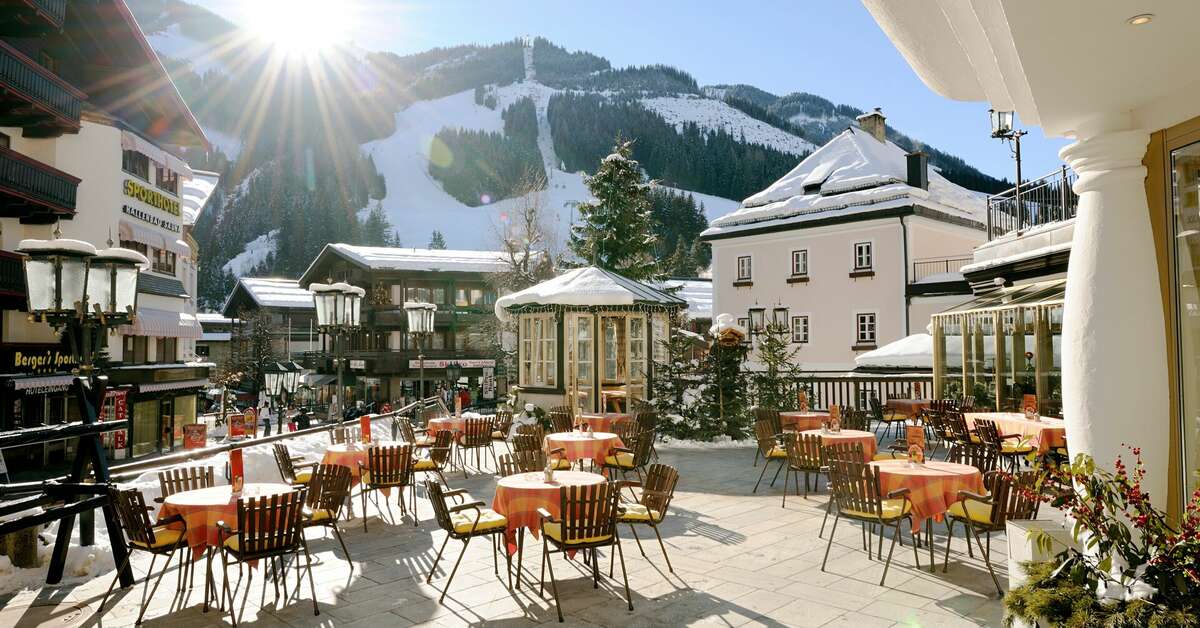 Een foto van het terras bij Hotel Saalbacher Hof