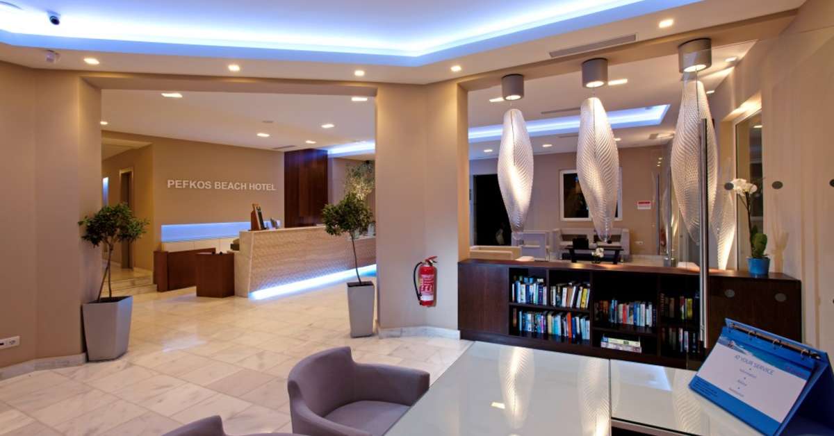Een foto van het interieur van Pefkos Beach Hotel