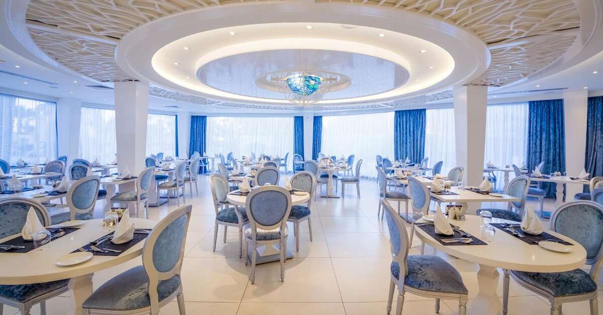 Een foto van de faciliteiten bij Adams Beach Hotel