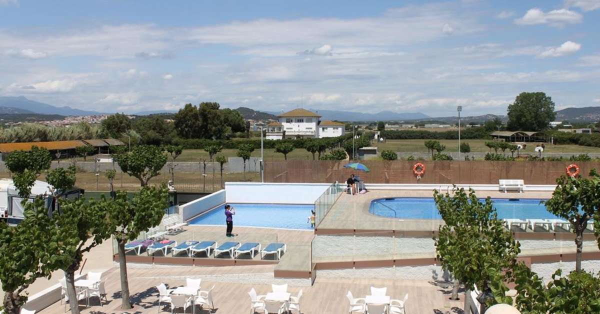 Een foto van het zwembad bij Camping Resort Els Pins