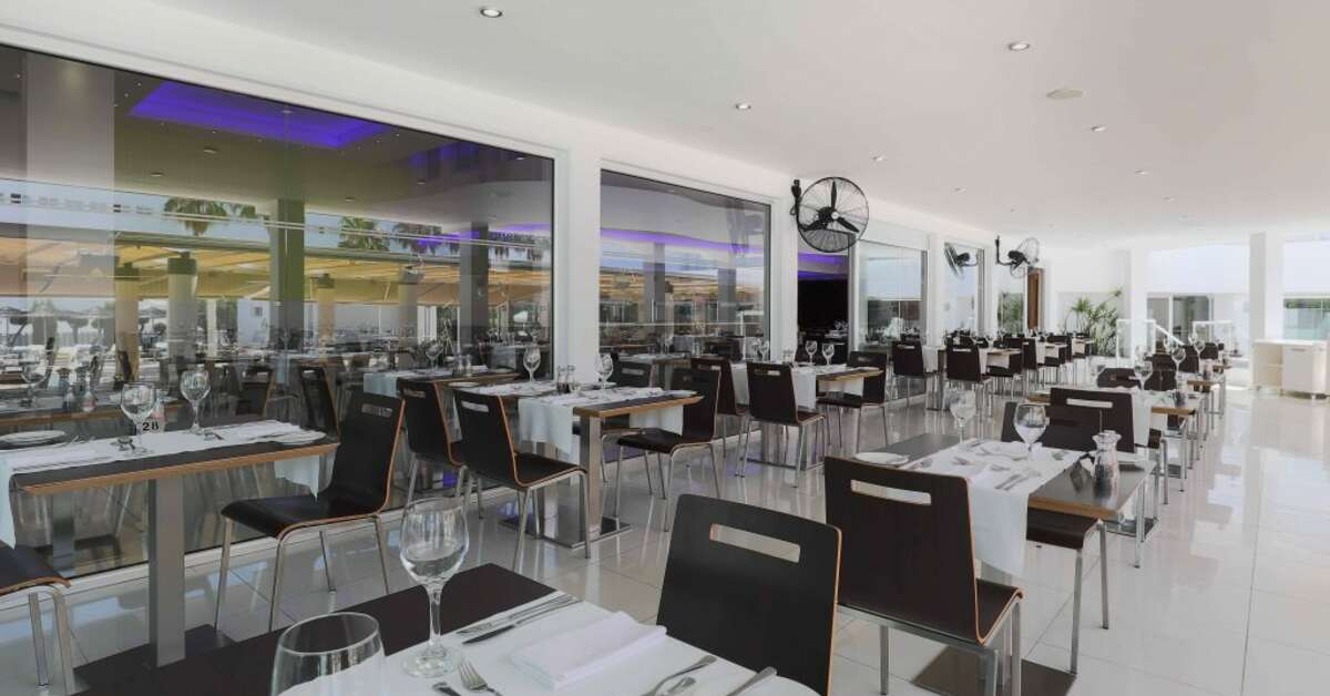 Een foto van de faciliteiten bij Tasia Maris Beach Hotel