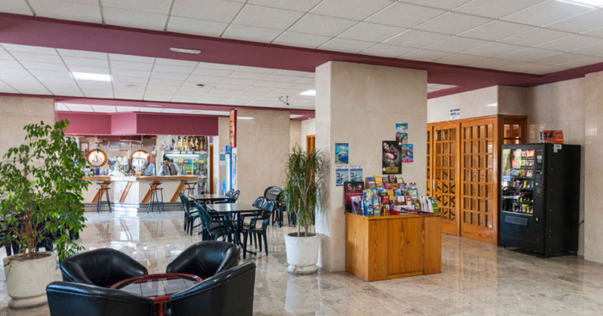 Een foto van het interieur van Aparthotel La Era Park