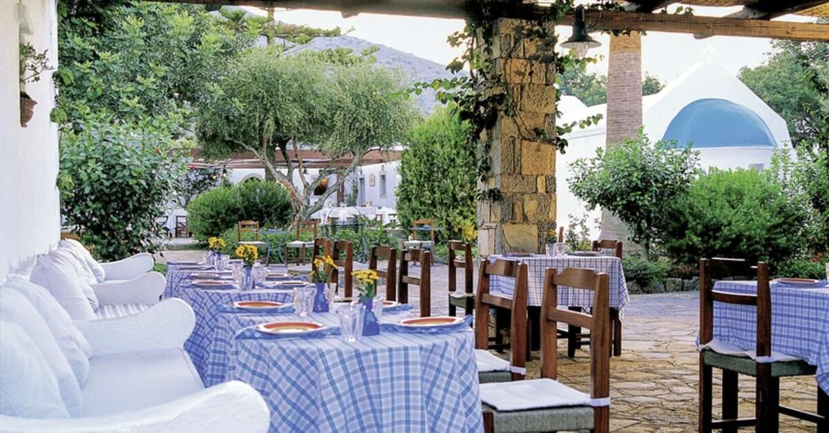 Een foto van het terras bij Elounda Beach Hotel & Villas