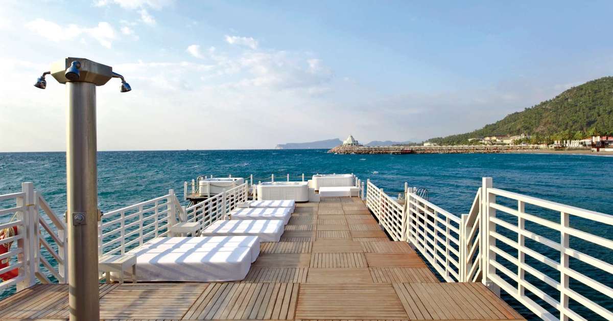Een foto van het strand bij Rixos Sungate