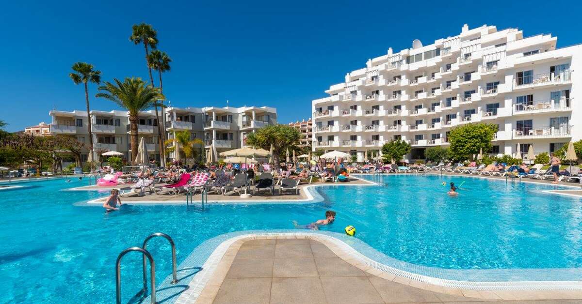 Een foto van het zwembad bij HG Tenerife Sur