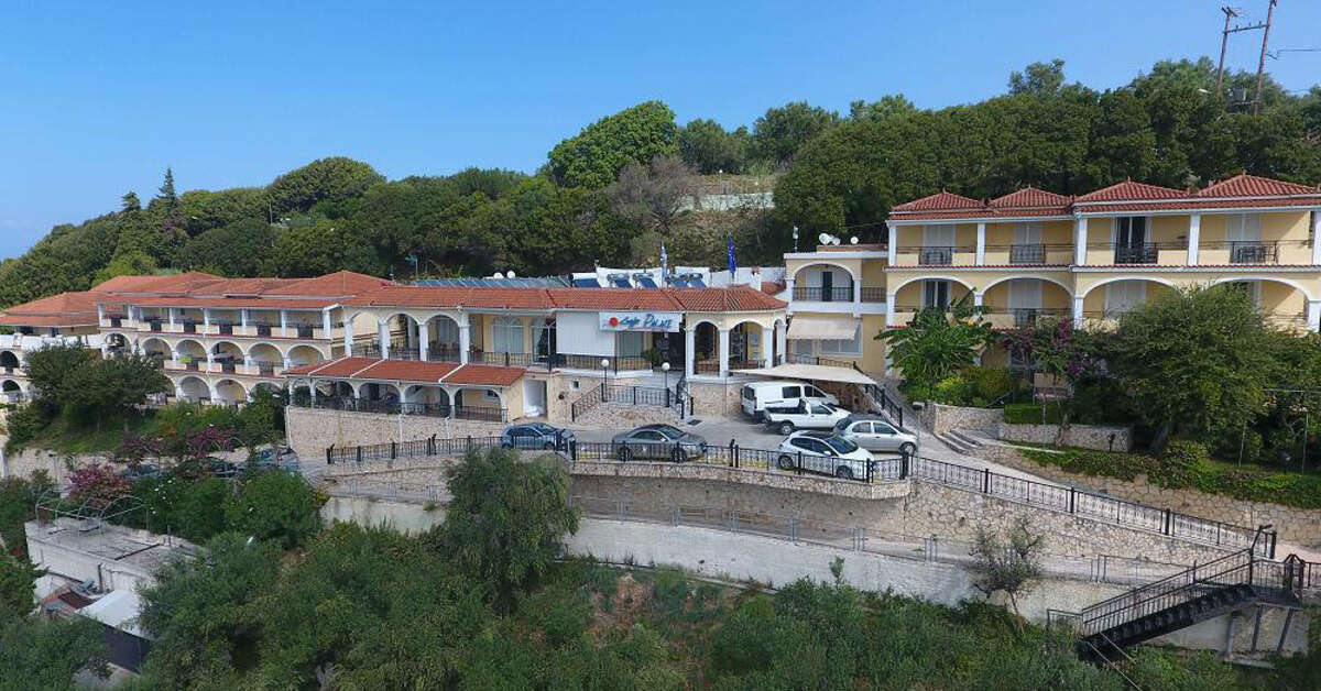 Een foto van de buitenkant van Zante Palace