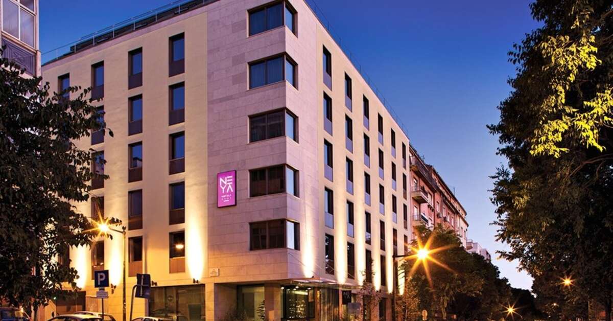 Een foto van de buitenkant van Neya Lisboa Hotel