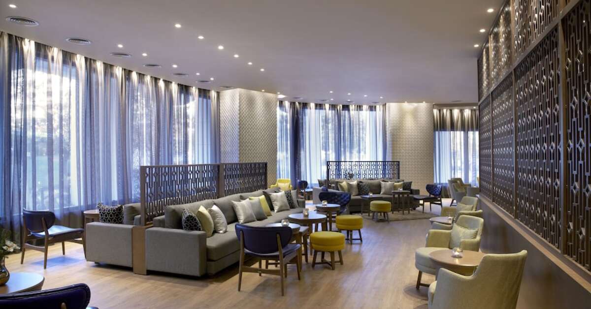 Een foto van het interieur van Wyndham Grand Athens