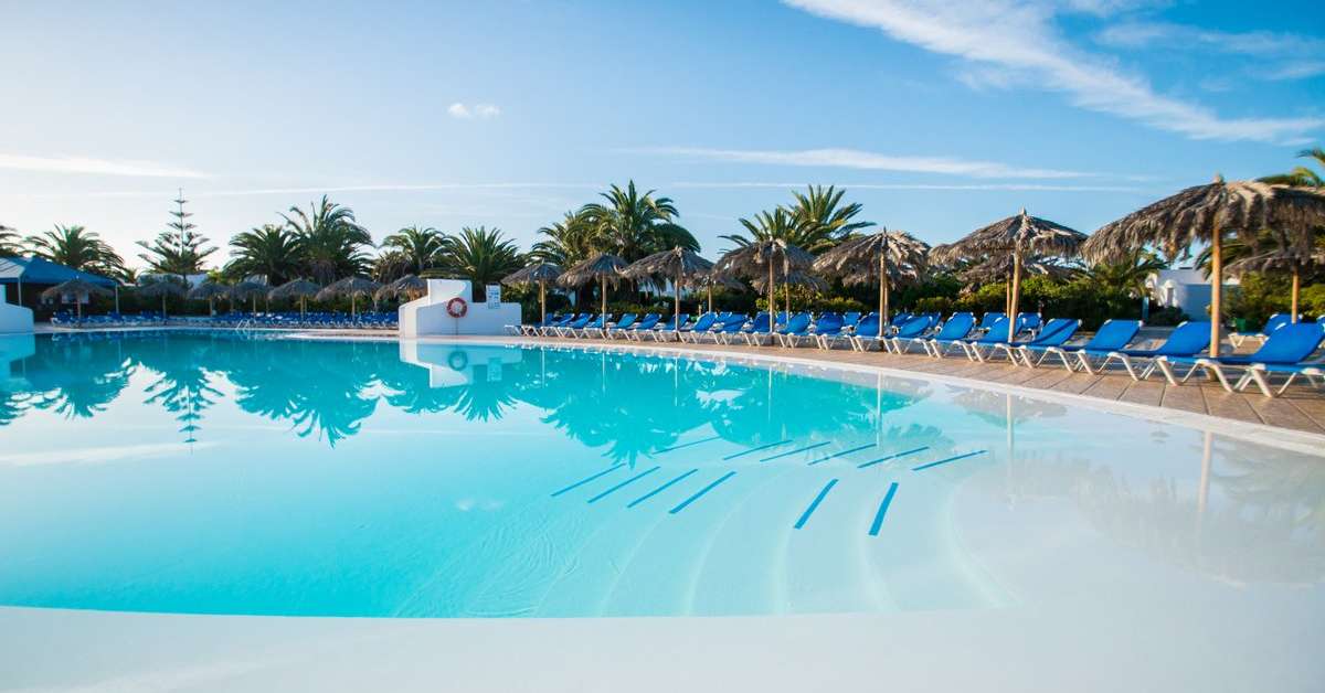 Een foto van het zwembad bij HL Hotel Rio Playa Blanca