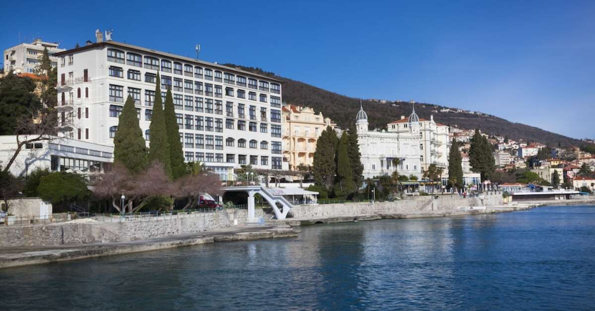 Ein Foto von der Außenansicht des Remisens Hotel Kristal