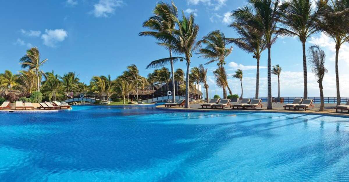 Een foto van het zwembad bij Grand Oasis Cancun