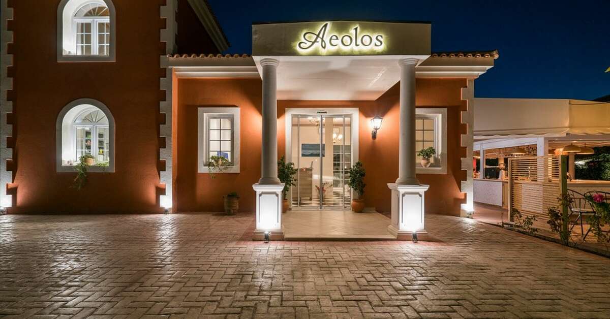 Een foto van de buitenkant van Aeolos Boutique Hotel & Suites