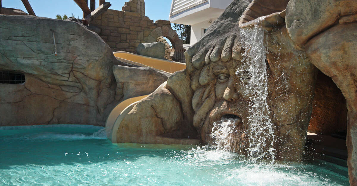 Ein Foto vom Pool im Pirates Village Apartments