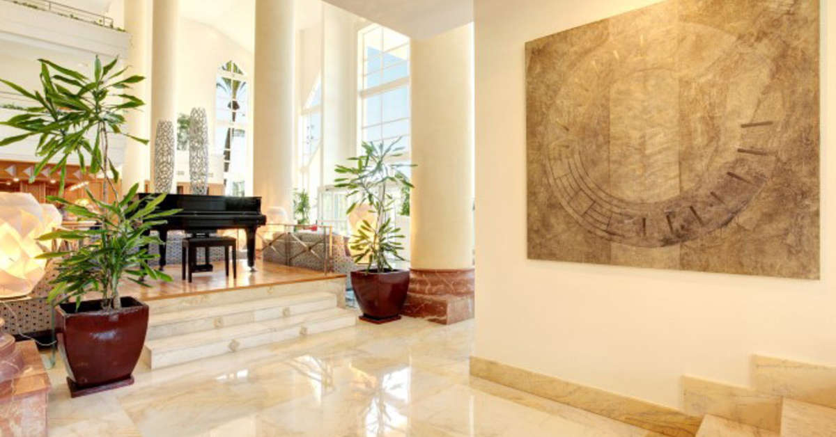 Een foto van het interieur van Grupotel Parc Natural & Spa