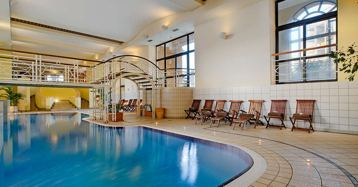 Ein Foto vom Pool im Corinthia Hotel St. George's Bay