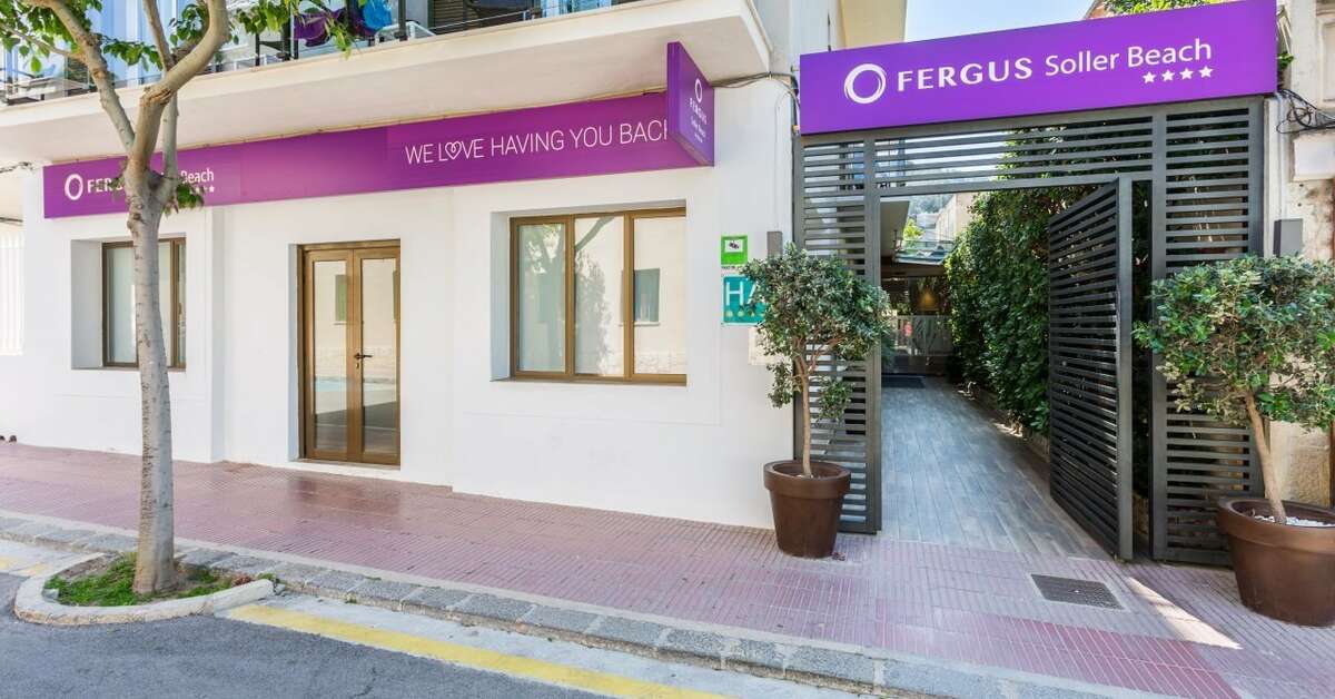 Een foto van de buitenkant van Fergus Style Soller Beach
