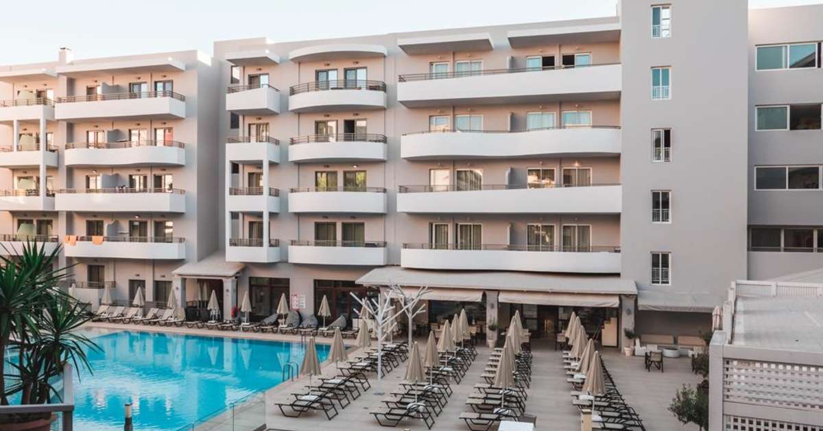 Een foto van het zwembad bij Bio Suites Hotel