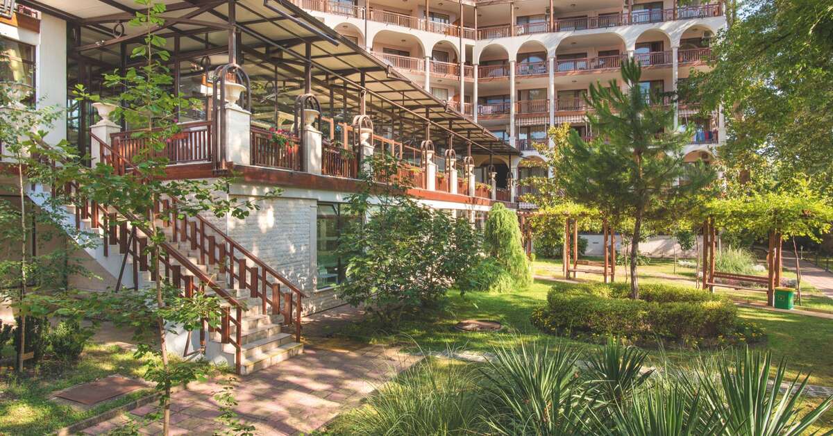 Een foto van Estreya Palace & Residence